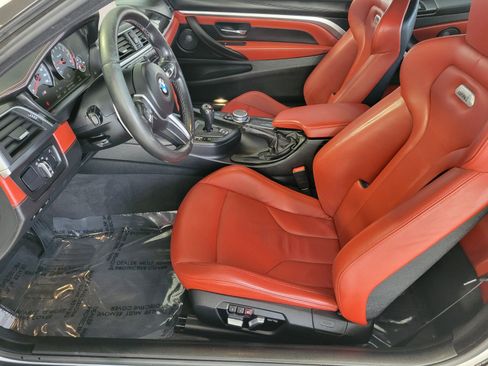 Used 2017 BMW M4 Coupe image 11