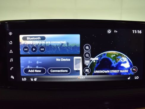 Used 2024 Nissan Ariya AWD image 20