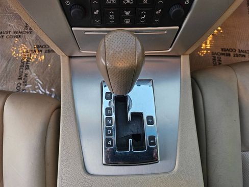 Used 2005 Cadillac STS w/ Preferred Equipment Group image 26