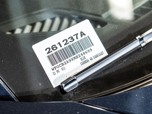 Certified 2021 Porsche 911 Carrera 4S AWD/4WD image 24