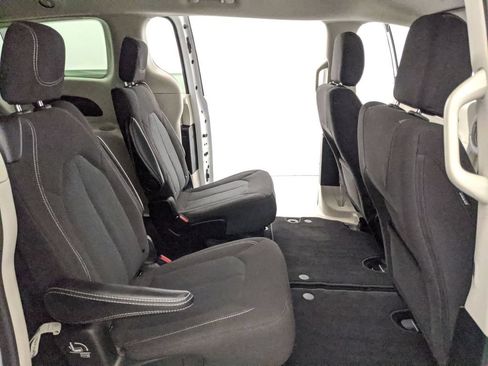 Used 2024 Chrysler Voyager LX FWD image 21