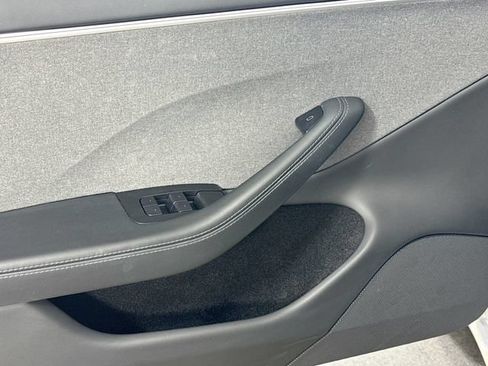 Used 2024 Tesla Model 3 Standard Range RWD image 16
