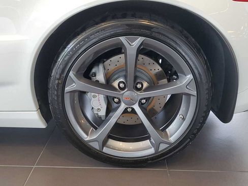 Used 2012 Chevrolet Corvette Grand Sport w/ 2LT Preferred Equipment Group RWD image 13