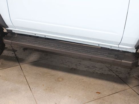 Used 2024 Ford Bronco Heritage Edition image 12