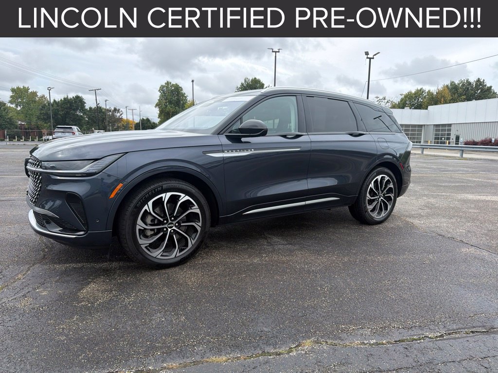 Used 2024 Lincoln Nautilus Reserve w/ Equipment Group 202A AWD/4WD image 4