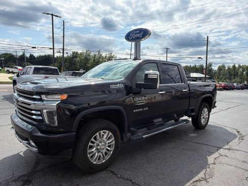 Used 2023 Chevrolet Silverado 3500 High Country w/ Technology Package AWD/4WD image 4