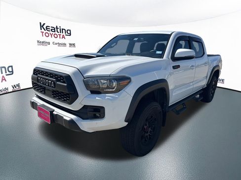 Used 2019 Toyota Tacoma TRD Pro AWD/4WD image 3