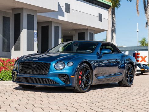 Used 2022 Bentley Continental GT image 20