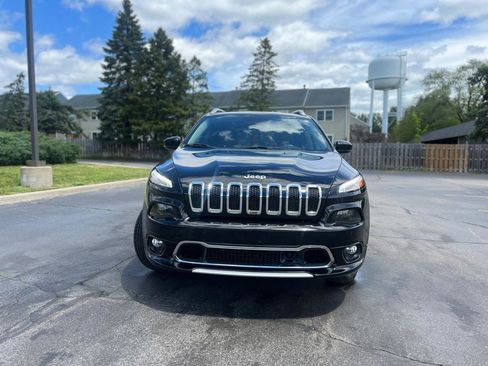 Used 2018 Jeep Cherokee Overland w/ Technology Group AWD/4WD image 12