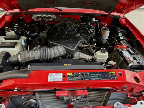 Used 2011 Ford Ranger XLT image 32