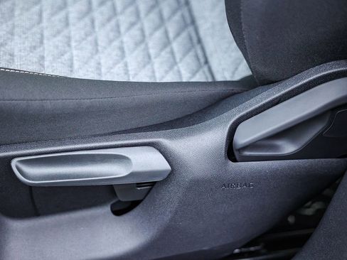 New 2026 Volkswagen Tiguan S image 31