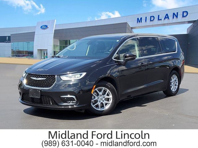 Used 2023 Chrysler Pacifica Touring-L FWD 360° Tour