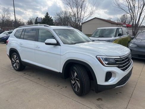 New 2026 Volkswagen Atlas SEL image 1