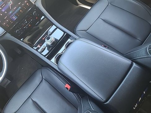 Used 2023 Jeep Grand Cherokee L Limited AWD/4WD image 16