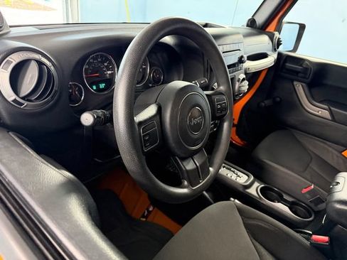 Used 2013 Jeep Wrangler Sport AWD/4WD image 9