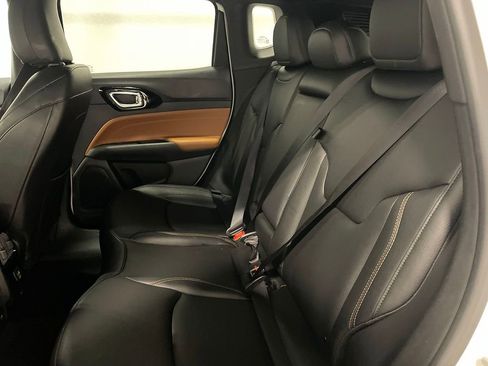 Used 2024 Jeep Compass Limited image 22