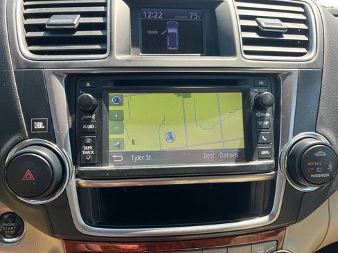 Used 2013 Toyota Highlander Limited AWD/4WD image 13