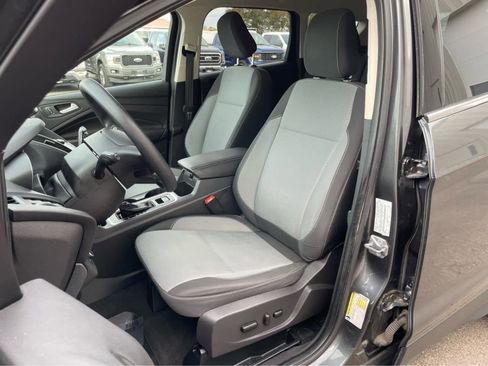 Used 2018 Ford Escape SE w/ Ford Safe & Smart Package image 12