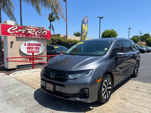Used 2025 Honda Odyssey EX-L image 4