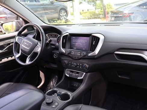 Used 2024 GMC Terrain SLT FWD image 26