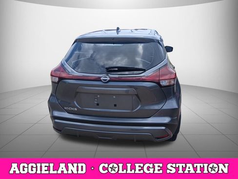 Used 2023 Nissan Kicks S image 3