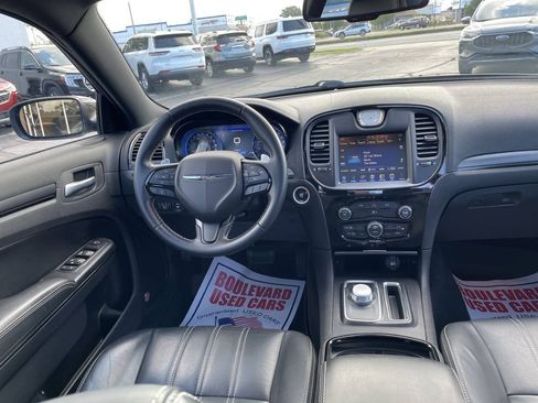 Used 2016 Chrysler 300 S AWD/4WD image 2