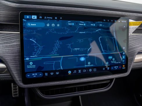 Used 2024 Rivian R1S Adventure image 27