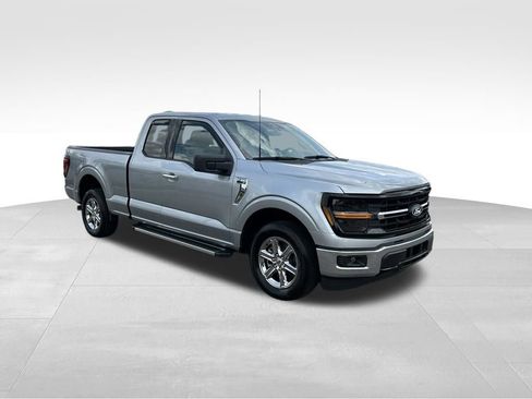 Used 2025 Ford F150 XLT w/ Equipment Group 301A Standard RWD image 7