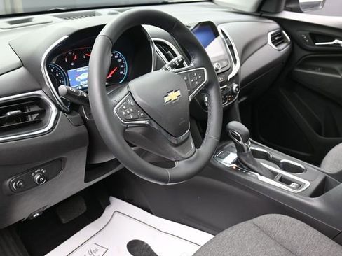 Used 2024 Chevrolet Equinox LT AWD/4WD image 14