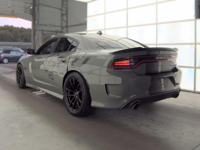 Used 2019 Dodge Charger SRT Hellcat w/ Harman/Kardon Audio Group RWD image 5