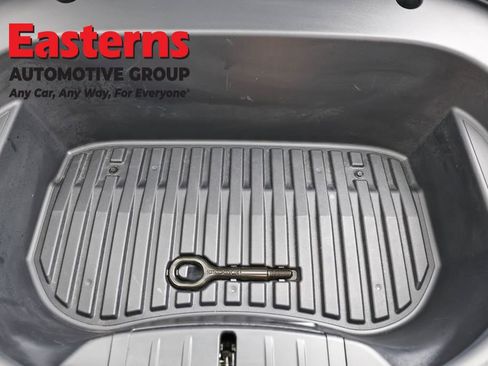 Used 2023 Tesla Model 3 Standard Range image 7