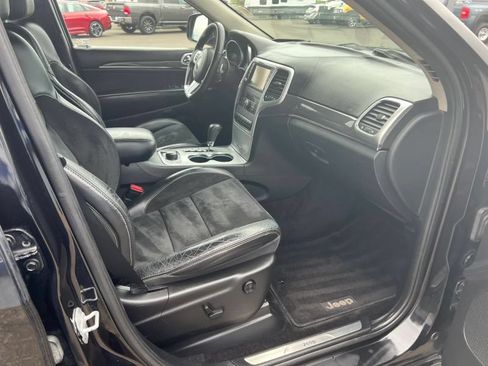 Used 2012 Jeep Grand Cherokee SRT8 w/ Luxury Group II AWD/4WD image 7