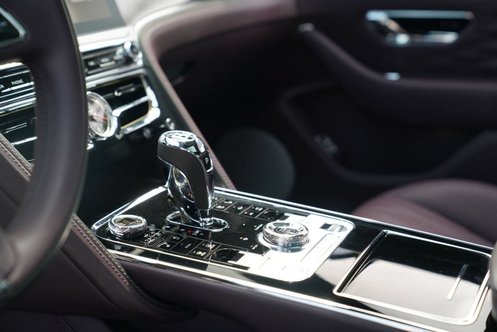 Used 2023 Bentley Flying Spur S V8 AWD/4WD image 12