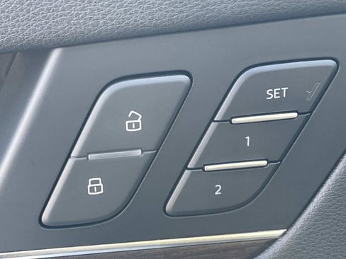 Certified 2023 Audi Q5 2.0T Prestige image 18