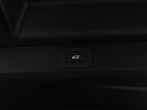 Used 2025 Land Rover Range Rover SE AWD/4WD image 42