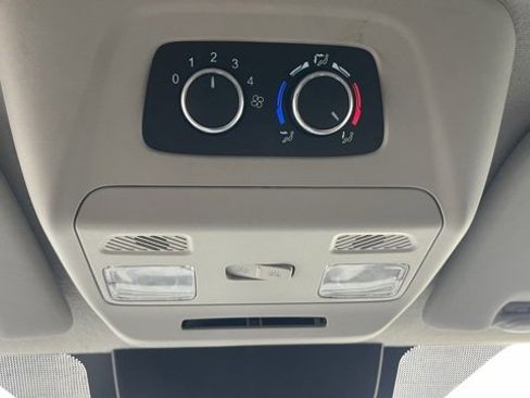 Used 2023 Ford Transit 350 XLT image 21