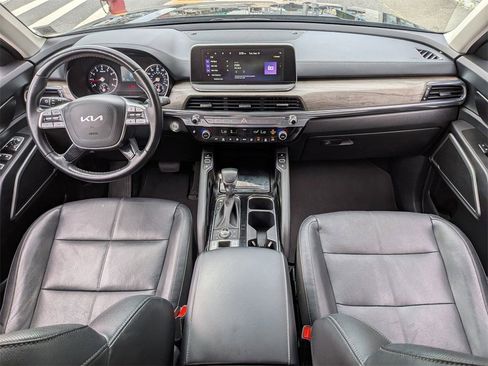Used 2022 Kia Telluride EX image 21