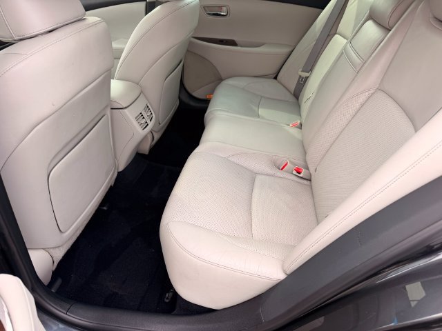 Used 2011 Lexus ES 350 w/ Preferred Accessory Package FWD image 28