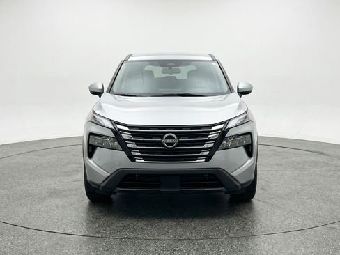 Used 2025 Nissan Rogue SV AWD/4WD image 2