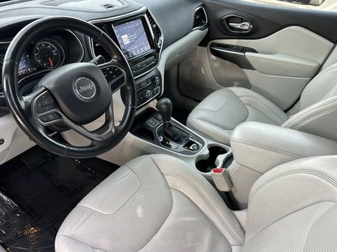 Used 2020 Jeep Cherokee Limited image 11