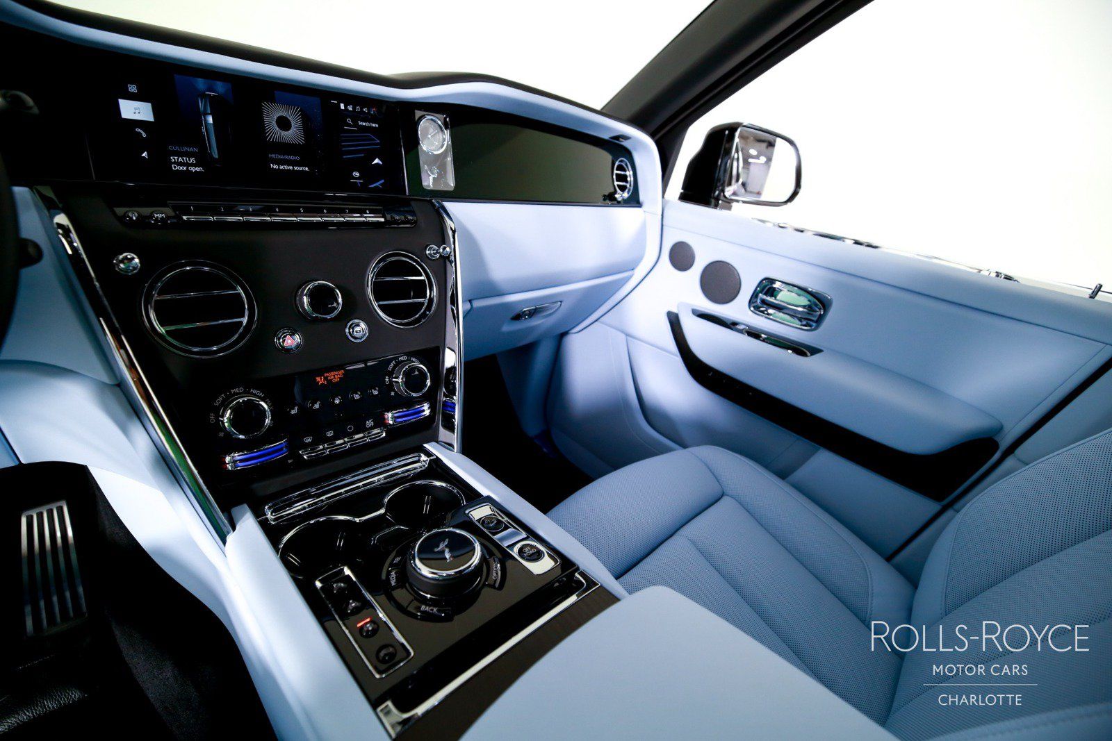 New 2027 Rolls-Royce Cullinan AWD/4WD image 16