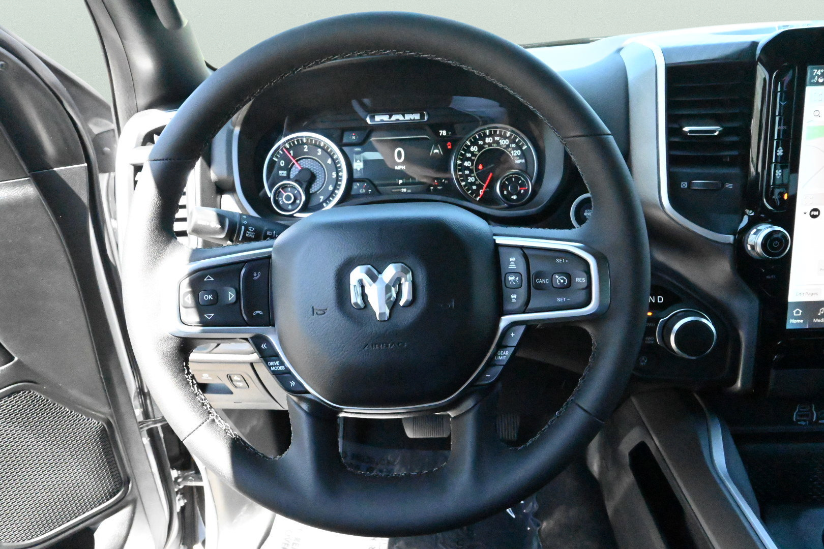 Used 2025 RAM 1500 Big Horn AWD/4WD image 19