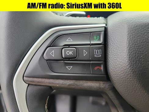 Used 2023 Jeep Grand Cherokee Limited image 11