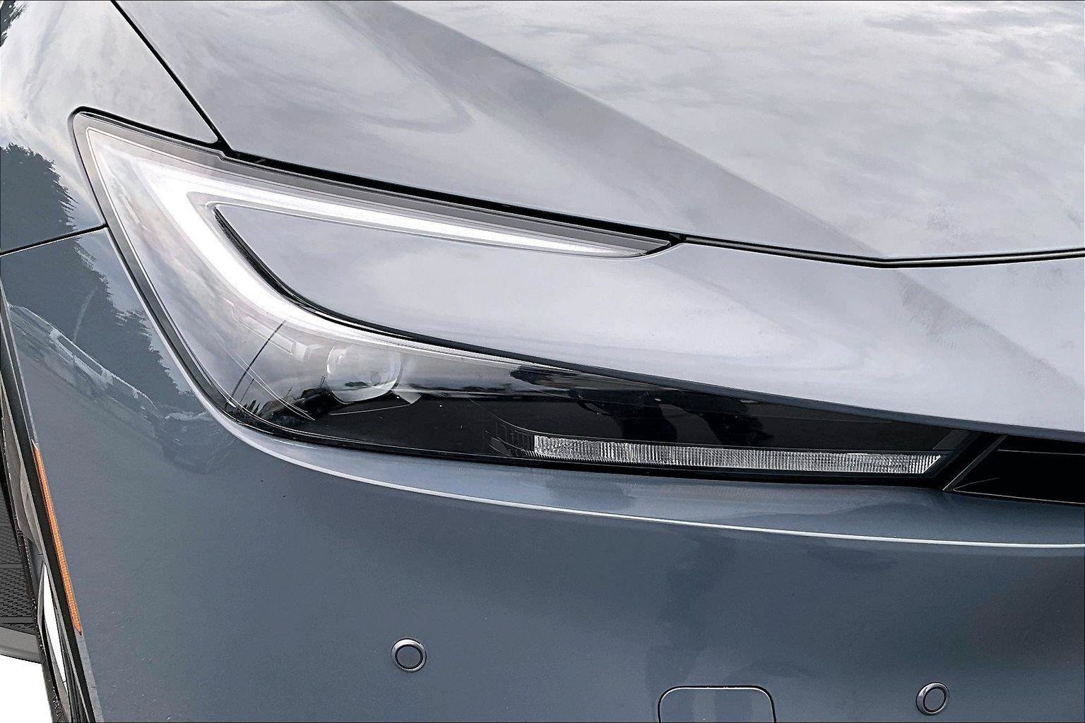 Used 2025 Toyota Prius Plug-In Hybrid FWD image 31