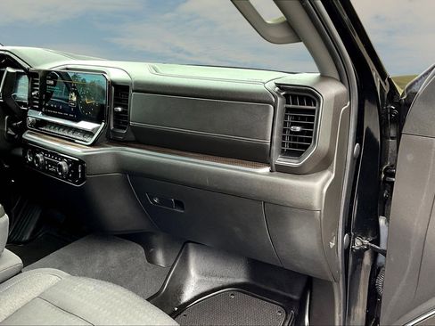 Used 2023 Chevrolet Silverado 1500 RST w/ Redline Edition image 18