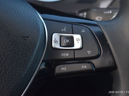 Used 2020 Volkswagen Tiguan SE w/ Panoramic Sunroof Package AWD/4WD image 22
