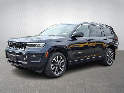 Certified 2023 Jeep Grand Cherokee L Overland w/ Advanced Protech Group III image 3