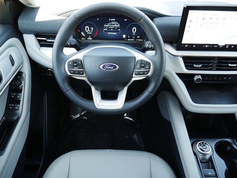 New 2026 Ford Explorer Active w/ Active Comfort Package AWD/4WD image 18