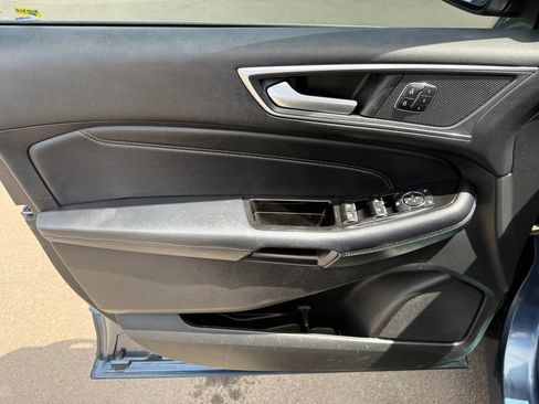 Used 2018 Ford Edge Titanium w/ Equipment Group 302A AWD/4WD image 14