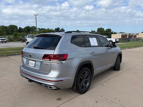 Used 2021 Volkswagen Atlas SE w/ Panoramic Sunroof Package AWD/4WD image 5